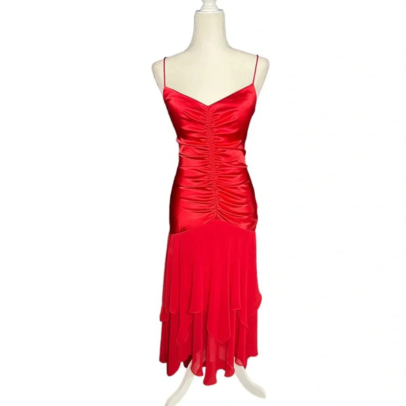 Vintage Red Drop-Waist Satin 3/4 - Picture 1 of 6
